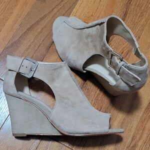 Nine West Taupe Wedge Sandals